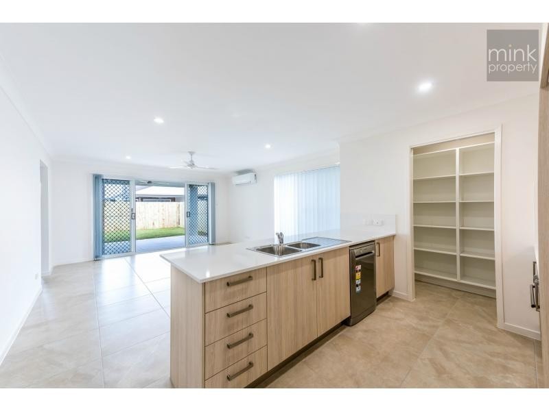 25 Ochre Crescent, BELLS REACH, Caloundra West QLD 4551