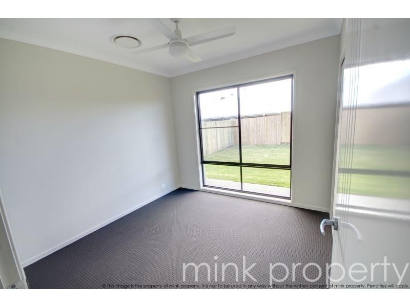25 Coonoowrin Crescent, Mountain Creek QLD 4557