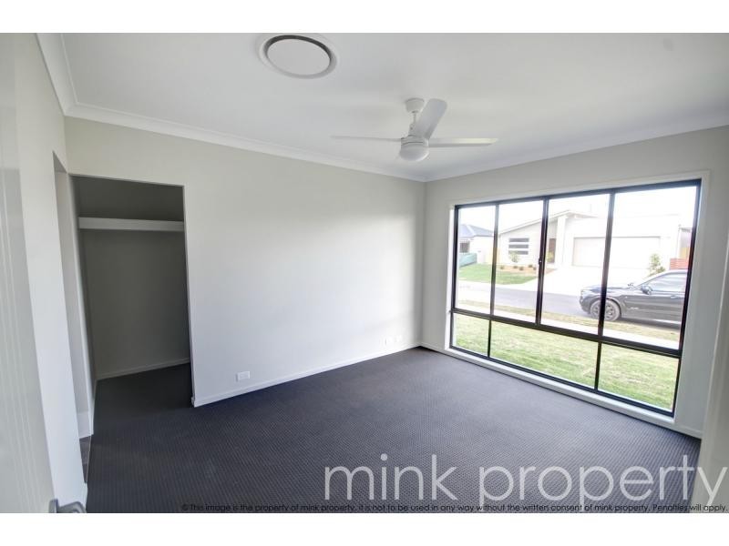 25 Coonoowrin Crescent, Mountain Creek QLD 4557