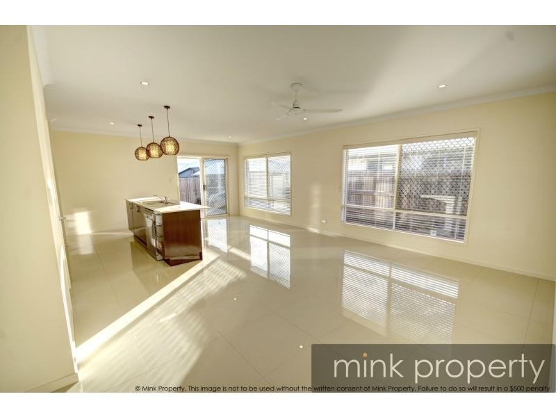 8 Sweetlip Circuit, BRIGHTWATER, Mountain Creek QLD 4557