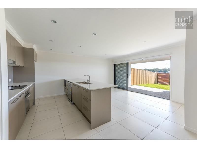 1/44 HASLEWOOD Crescent, Meridan Plains QLD 4551