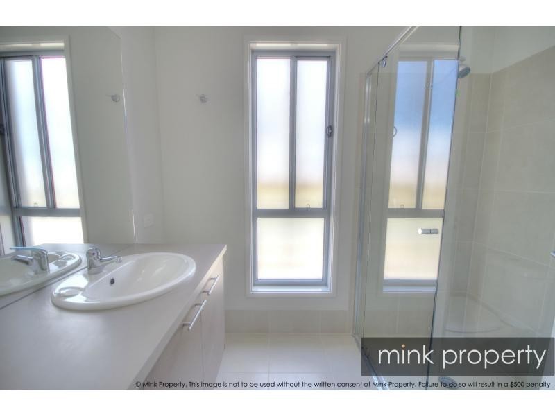 3 Bribie Place, BRIGHTWATER, Mountain Creek QLD 4557