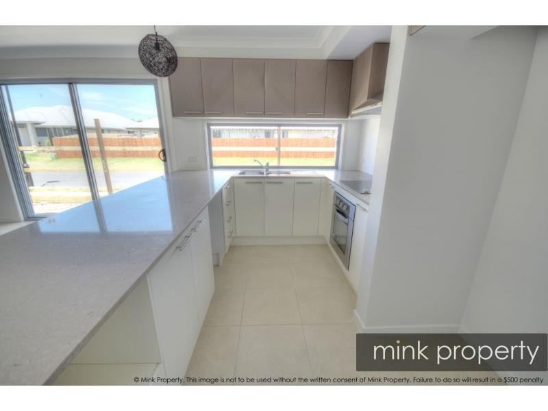 3 Bribie Place, BRIGHTWATER, Mountain Creek QLD 4557