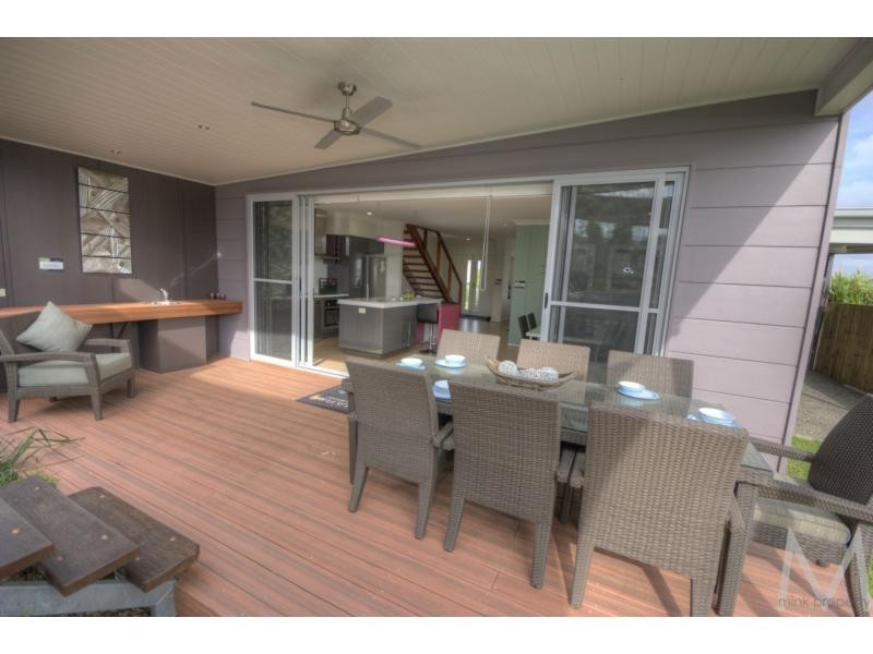 33 PONYTAIL Circuit, BRIGHTWATER, Mountain Creek QLD 4557