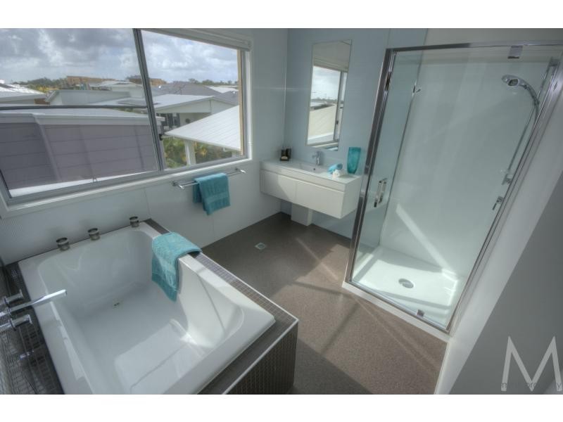 33 PONYTAIL Circuit, BRIGHTWATER, Mountain Creek QLD 4557