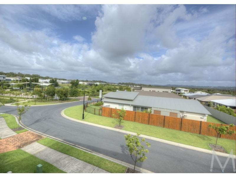 33 PONYTAIL Circuit, BRIGHTWATER, Mountain Creek QLD 4557