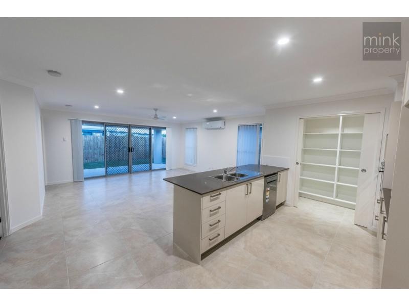 17 Curtis Street, Brightwater, Mountain Creek QLD 4557