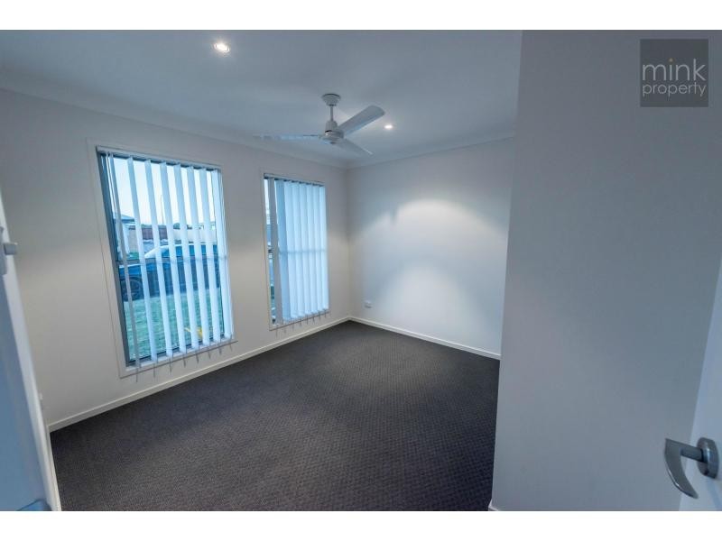 17 Curtis Street, Brightwater, Mountain Creek QLD 4557