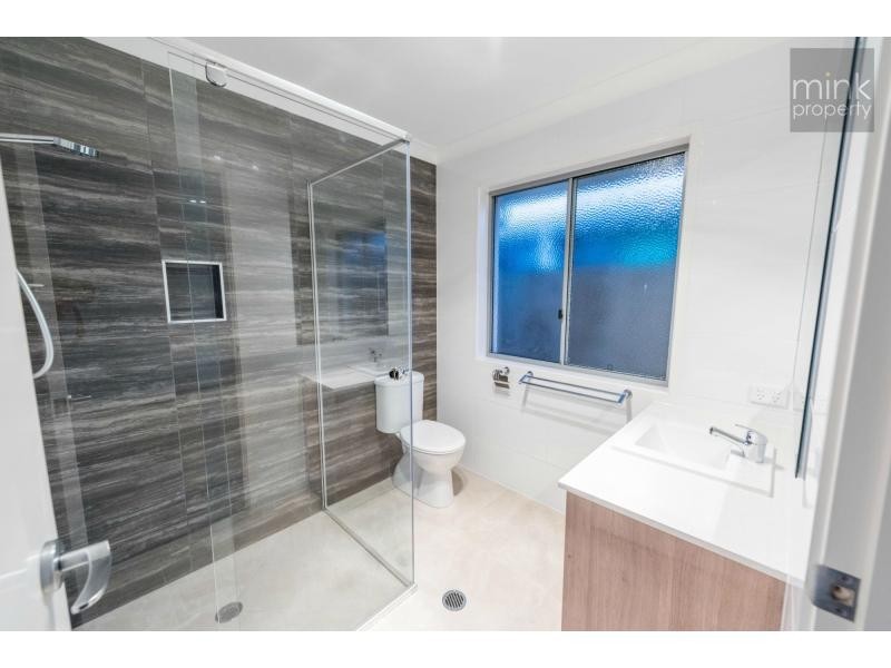 17 Curtis Street, Brightwater, Mountain Creek QLD 4557