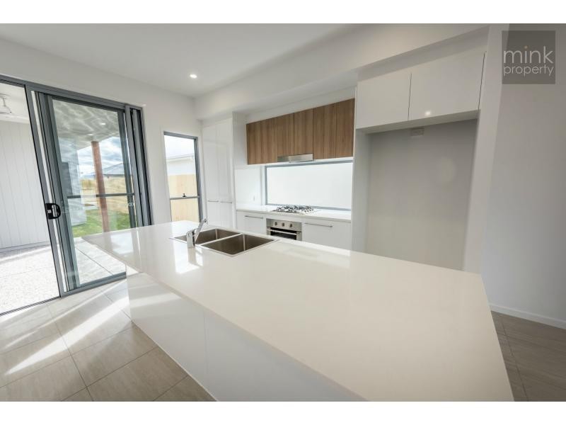 59 Newry Street, Brightwater, Mountain Creek QLD 4557