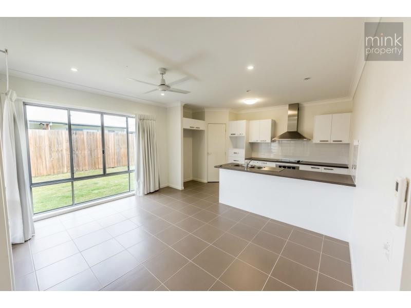 10 Daydream Street, Brightwater, Mountain Creek QLD 4557