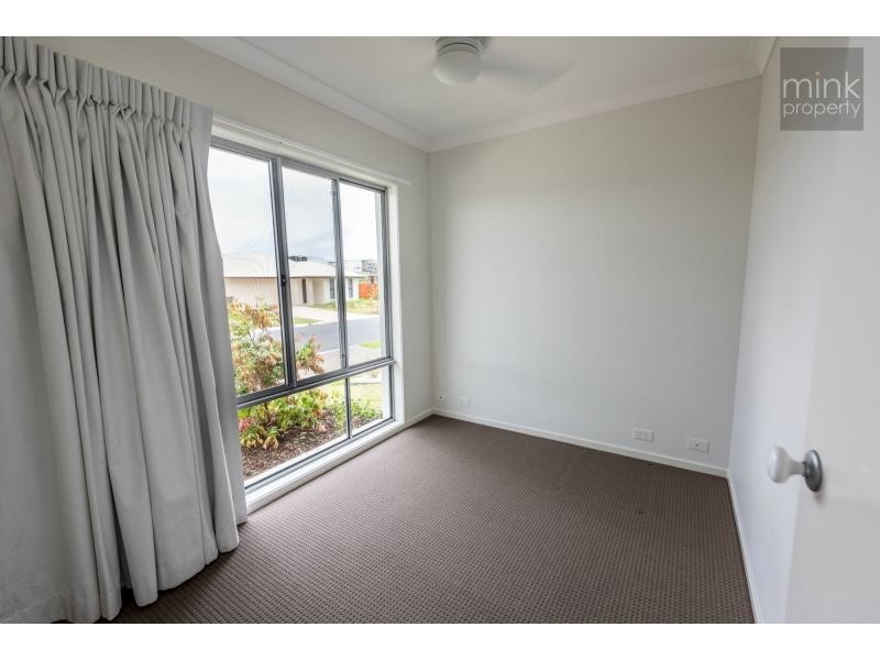 10 Daydream Street, Brightwater, Mountain Creek QLD 4557