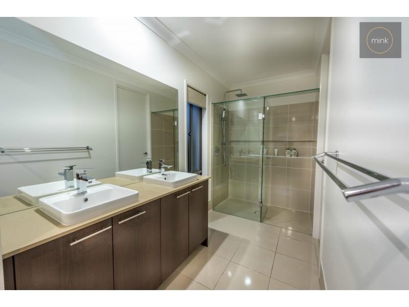 28 MACKEREL Street, BRIGHTWATER, Mountain Creek QLD 4557