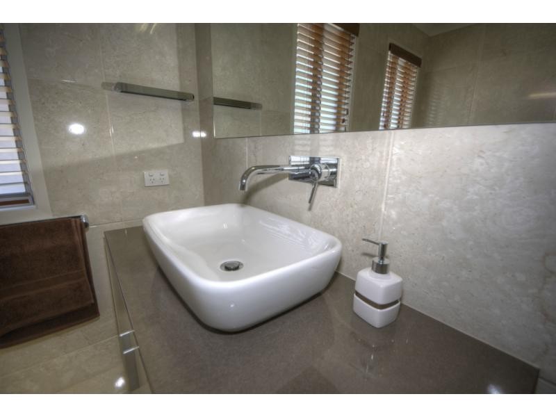 14 SWEEP COURT, BIRTINYA ISLAND, Birtinya QLD 4575