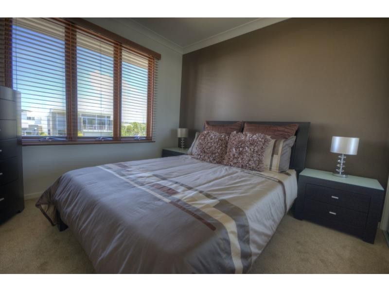 14 SWEEP COURT, BIRTINYA ISLAND, Birtinya QLD 4575