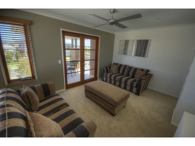14 SWEEP COURT, BIRTINYA ISLAND, Birtinya QLD 4575
