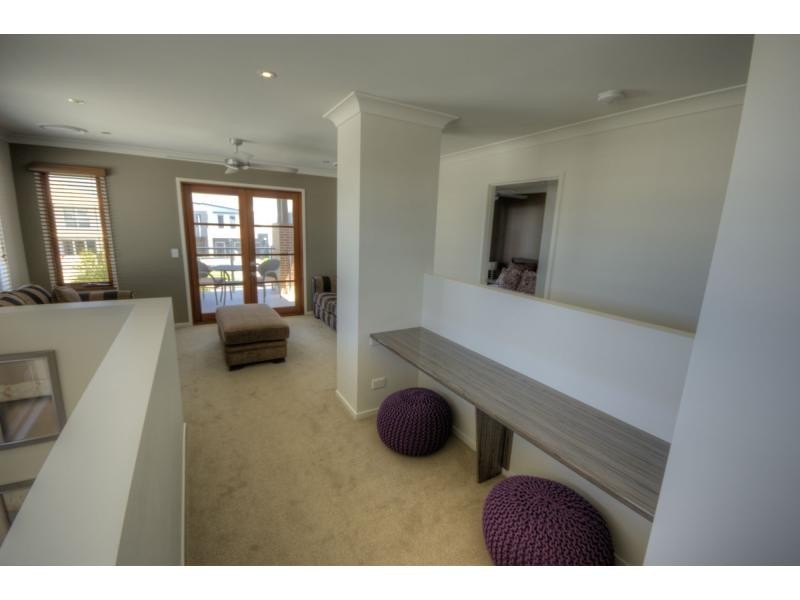 14 SWEEP COURT, BIRTINYA ISLAND, Birtinya QLD 4575