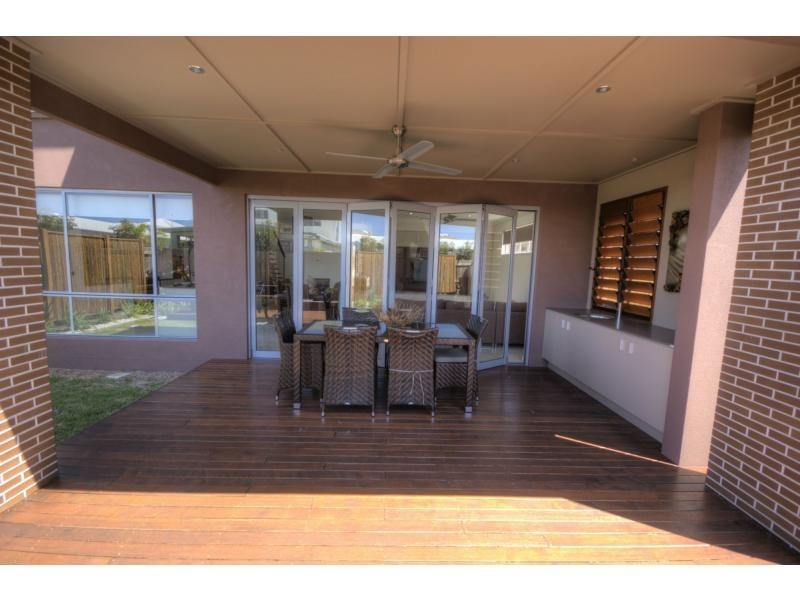 14 SWEEP COURT, BIRTINYA ISLAND, Birtinya QLD 4575