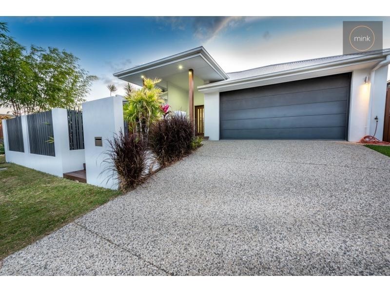 2 RIFLEBIRD Place, BRIGHTWATER, Mountain Creek QLD 4557