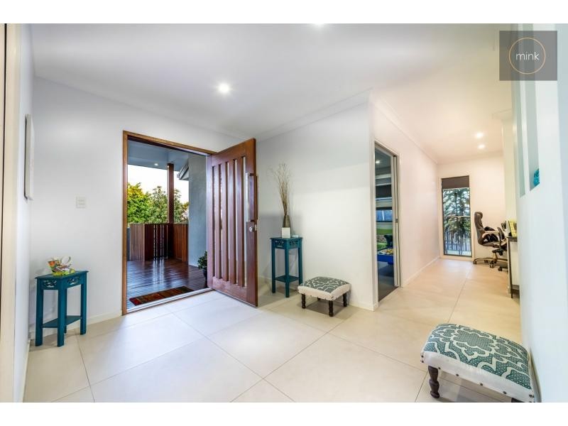 2 RIFLEBIRD Place, BRIGHTWATER, Mountain Creek QLD 4557