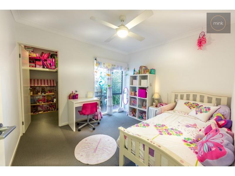 2 RIFLEBIRD Place, BRIGHTWATER, Mountain Creek QLD 4557