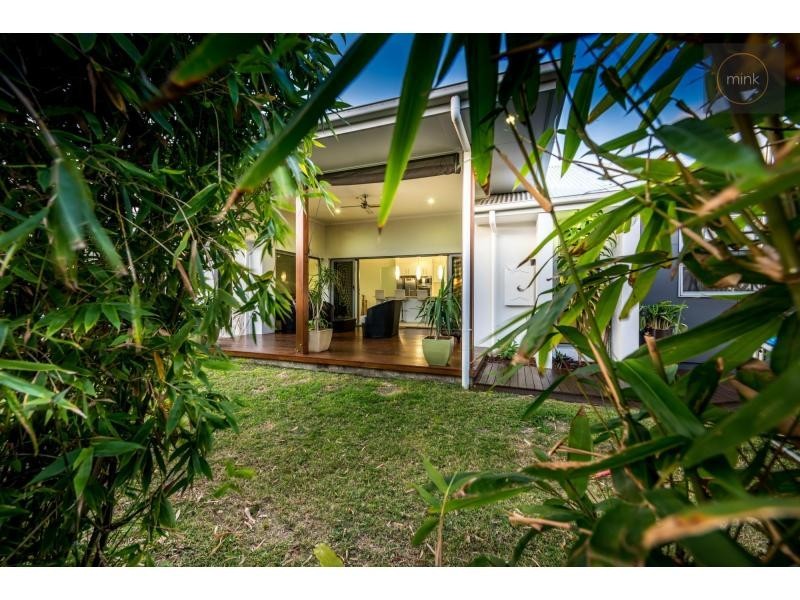 2 RIFLEBIRD Place, BRIGHTWATER, Mountain Creek QLD 4557