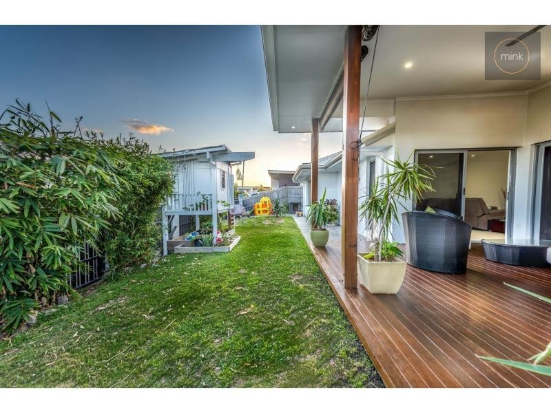 2 RIFLEBIRD Place, BRIGHTWATER, Mountain Creek QLD 4557