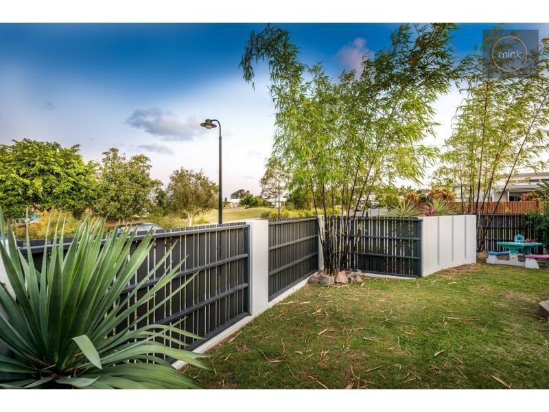 2 RIFLEBIRD Place, BRIGHTWATER, Mountain Creek QLD 4557