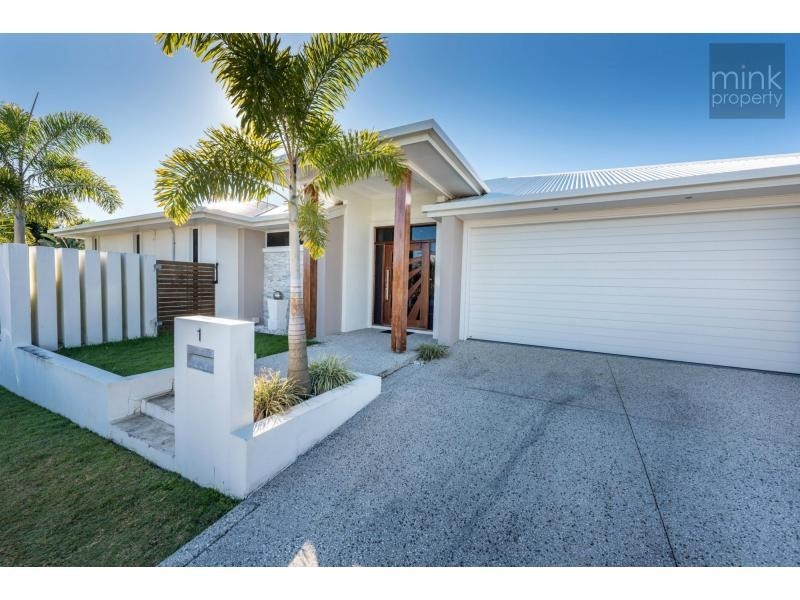 1 Robur Crescent, Brightwater, Mountain Creek QLD 4557