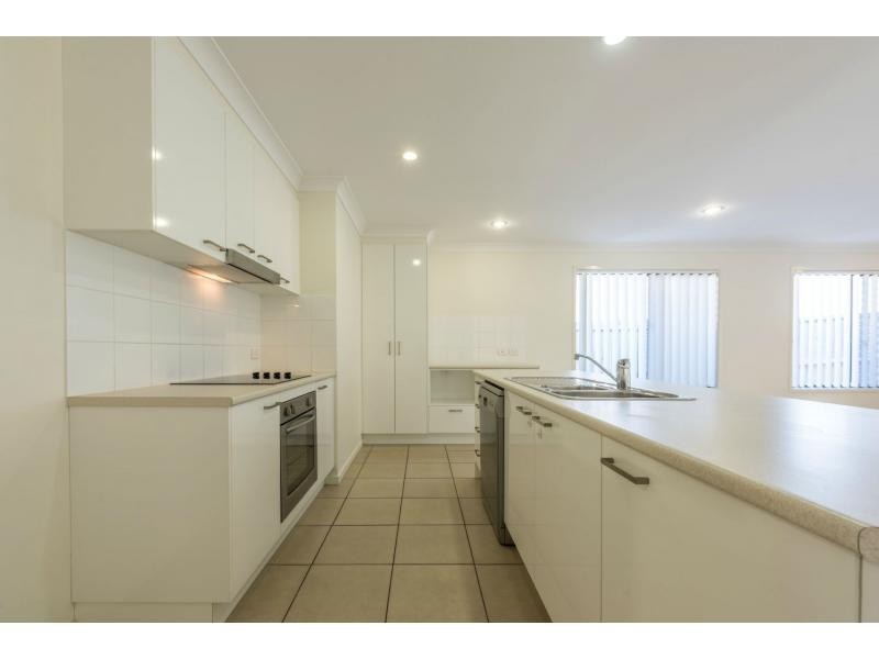 37 TIBOUCHINA Street, BRIGHTWATER, Mountain Creek QLD 4557