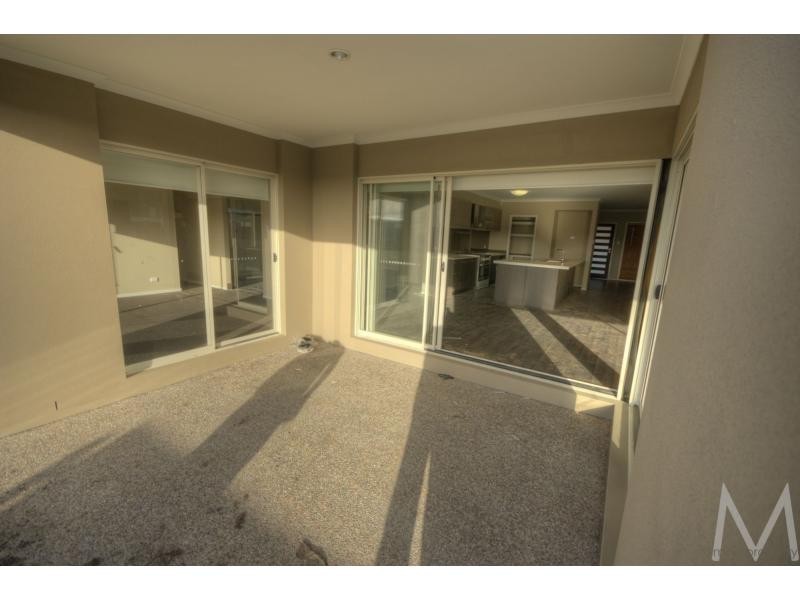 21 HILLSBOROUGH CIRCUIT, BRIGHTWATER, Mountain Creek QLD 4557