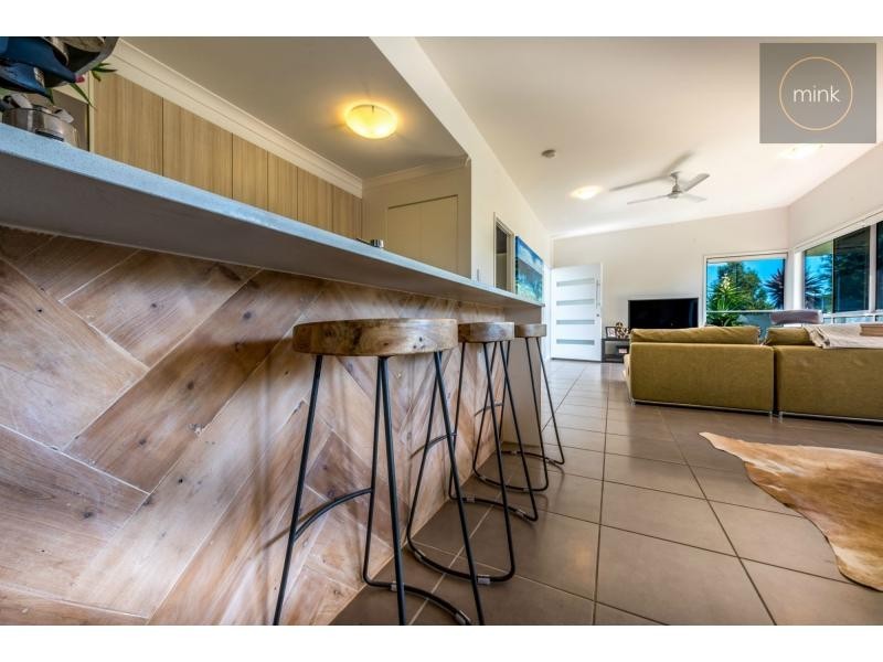 1/8 Holloway Street, BRIGHTWATER, Mountain Creek QLD 4557