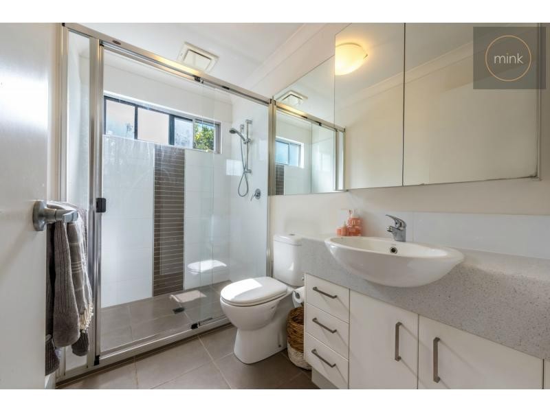 1/8 Holloway Street, BRIGHTWATER, Mountain Creek QLD 4557