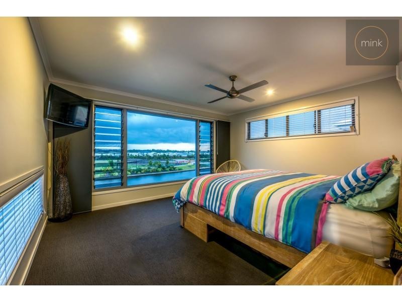 9 Point Court, Brightwater, Mountain Creek QLD 4557