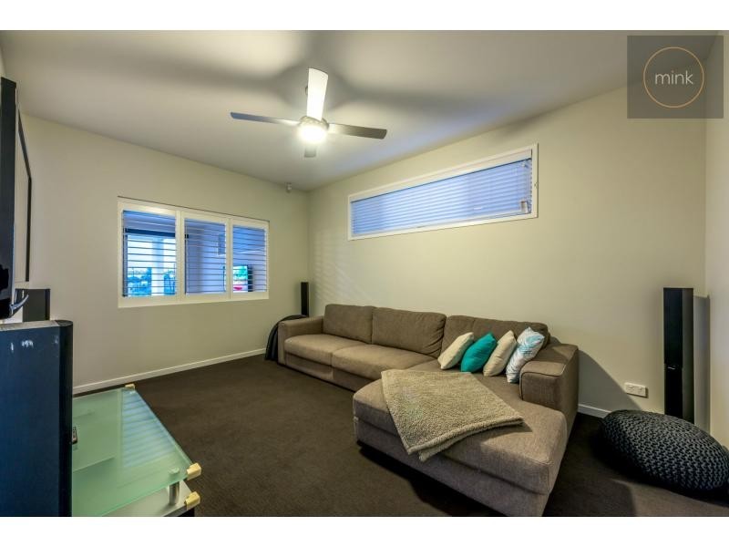 9 Point Court, Brightwater, Mountain Creek QLD 4557