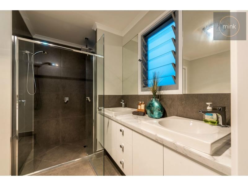 9 Point Court, Brightwater, Mountain Creek QLD 4557