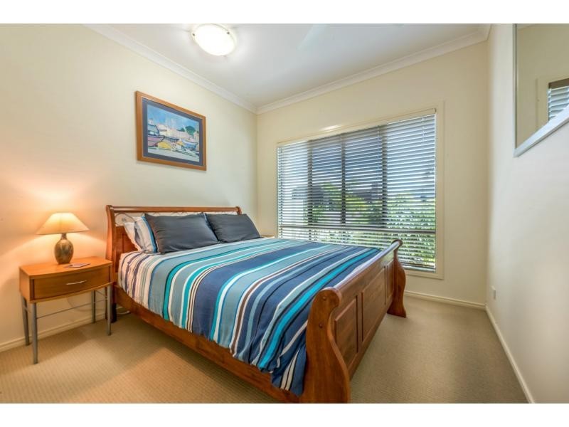 6 Riflebird Place, Brightwater, Mountain Creek QLD 4557