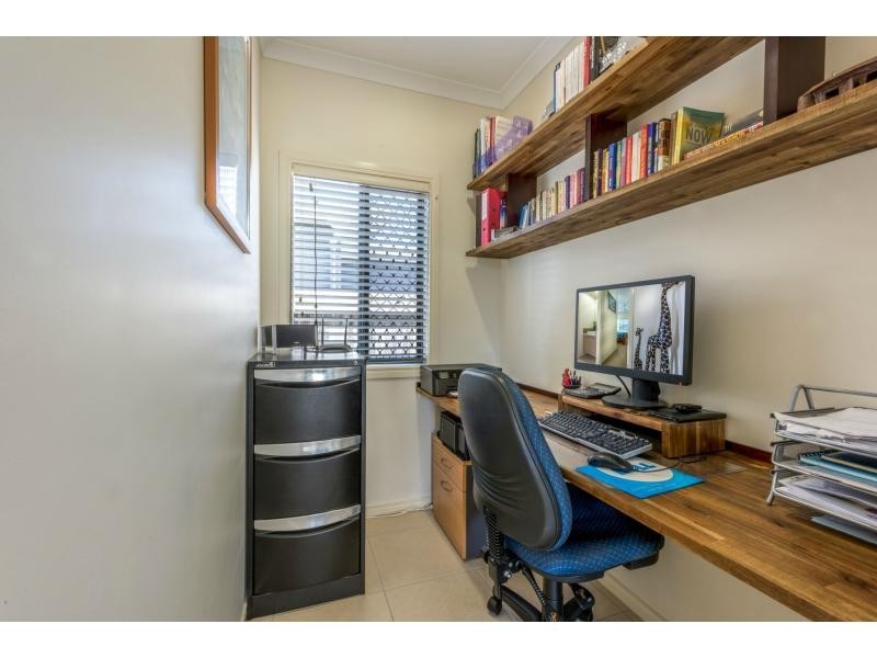 6 Riflebird Place, Brightwater, Mountain Creek QLD 4557
