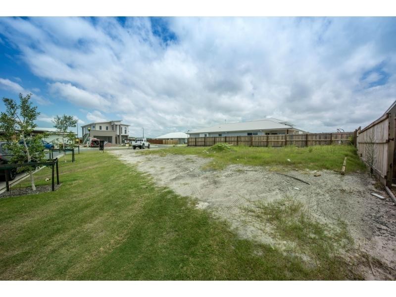 8 Tambourine Close, Brightwater, Mountain Creek QLD 4557