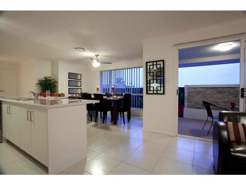 14 Little Tree Lane, IVADALE LAKES, Little Mountain QLD 4551