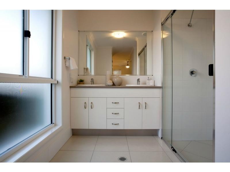 14 Little Tree Lane, IVADALE LAKES, Little Mountain QLD 4551