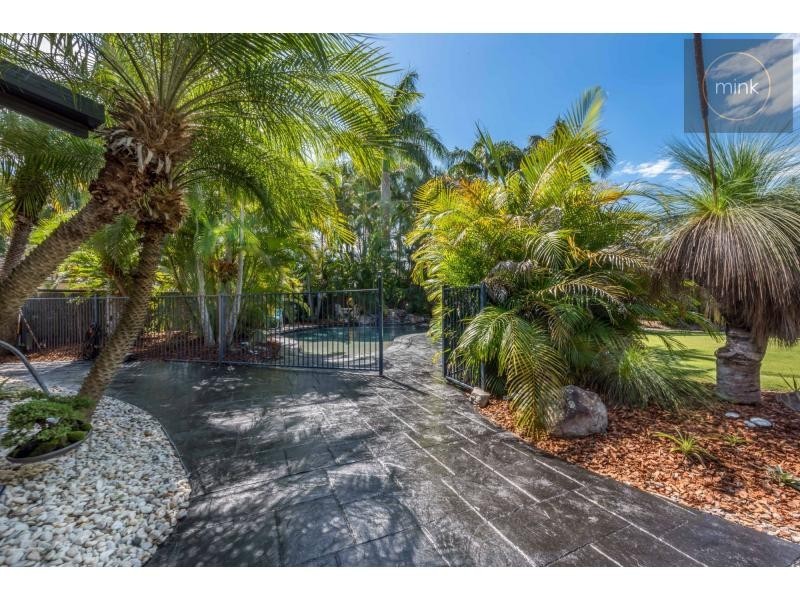 31 CANDLEWOOD Close, Mooloolaba QLD 4557