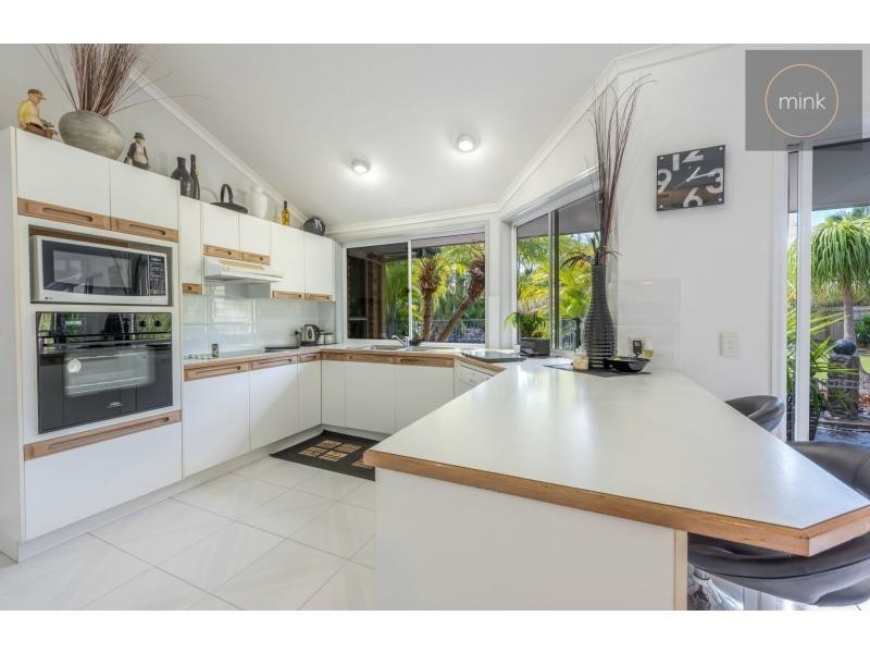 31 CANDLEWOOD Close, Mooloolaba QLD 4557