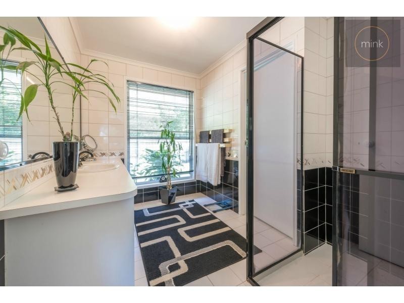 31 CANDLEWOOD Close, Mooloolaba QLD 4557