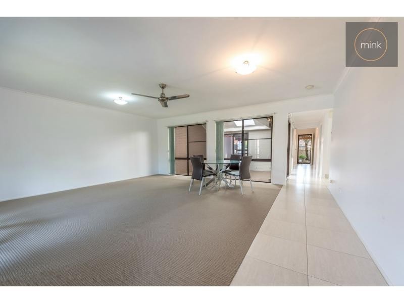 113/8 MELODY Court, Warana QLD 4575