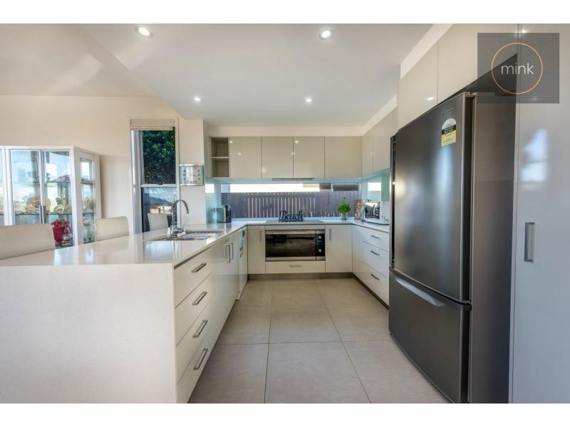 18 HELICONIA Street, BRIGHTWATER, Mountain Creek QLD 4557