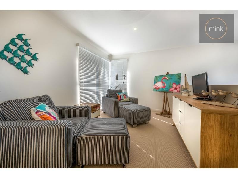 18 HELICONIA Street, BRIGHTWATER, Mountain Creek QLD 4557