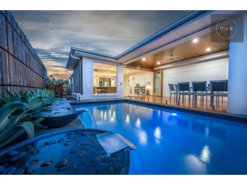 8 TIBROGARGAN Circuit, BRIGHTWATER, Mountain Creek QLD 4557