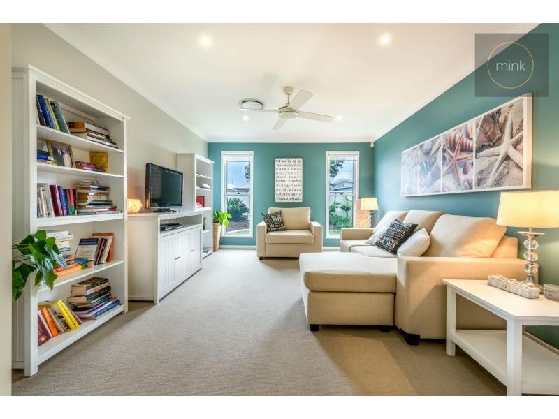 16 AZURE Street, BELLS REACH, Caloundra West QLD 4551