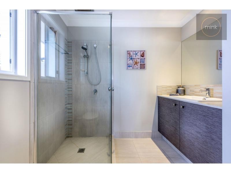 16 AZURE Street, BELLS REACH, Caloundra West QLD 4551